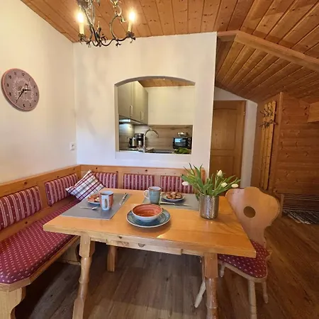 Bergfrieden Appartement Krün